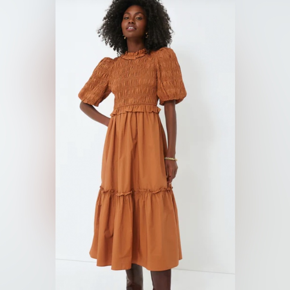 Moon River Smocked Bodice Midi Dress in Caramel. Smocked. Ruffle. EUC. Sz XS